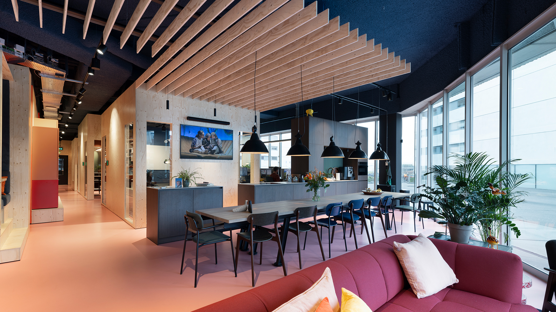 Transform your workplace into an inspiring place - includi