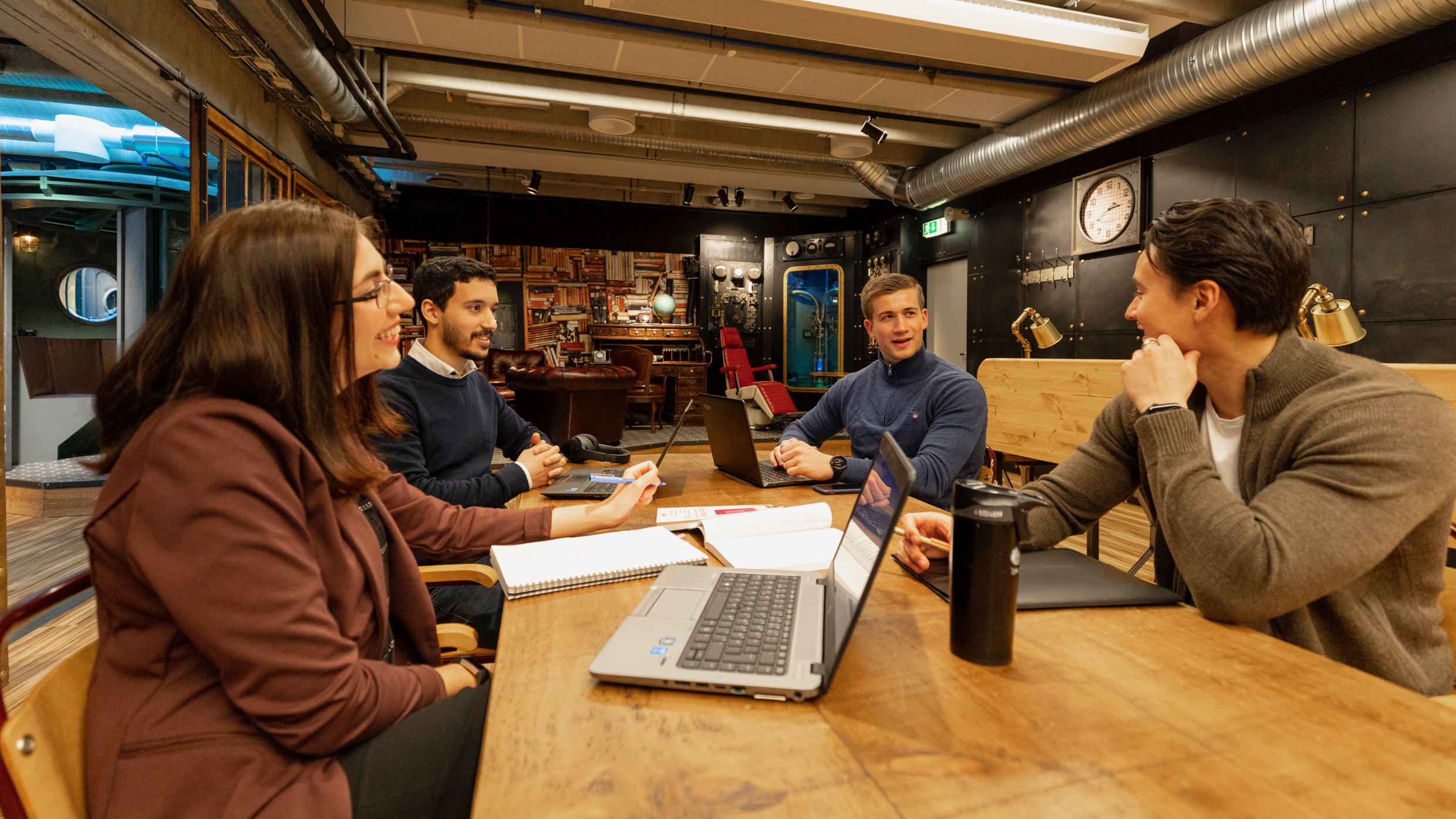 derde plekken, een includi bibliotheek, huiskamer van de stad
